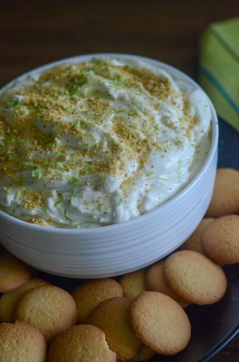 Key Lime Cheesecake Dip, Keylime Pie Cheesecake Dip, Key Lime Dip Recipe, Key Lime Pie Dip Easy, Key Lime Dip, Cool Whip And Cream Cheese, No Bake Key Lime Cheesecake, Key Lime Dessert, Key Lime Pie Dip