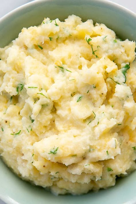 Mashed Rutabaga with Sour Cream and Dill ~ Mashed rutabaga with sour cream, dill, salt and pepper. ~ SimplyRecipes.com #sidedish #rootvegetables #rutabaga Mashed Rutabaga, Dill Salt, Rutabaga Recipes, Mashed Parsnips, Turnip Recipes, Parsley Recipes, Dill Recipes, Keto Sides, Making Mashed Potatoes