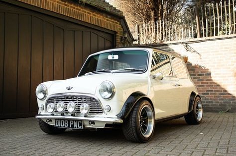 A unique and fully rebuilt example of the classic city car. Austin Mini Cooper, Auto Mini, Car Dream, Mini Cooper Classic, Austin Mini, City Car, Mini Cars, Classic Mini, Yokohama