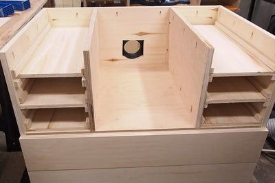 Router Table Cabinet: 14 Steps (with Pictures) Router Cabinet, Candle Store Display, Kreg Router Table, Diy Montreal, Router Table Top, Woodworking Router Table, Router Table Plans, Diy Router Table, Woodworking Desk Plans