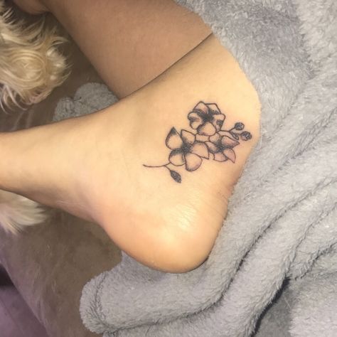 Mandevilla flower tattoo Mandevilla Tattoo, Word Tattoos, Lotus Flower Tattoo, New Tattoos, I Tattoo, Flower Tattoo, Tattoo Ideas, My Style, Tattoos