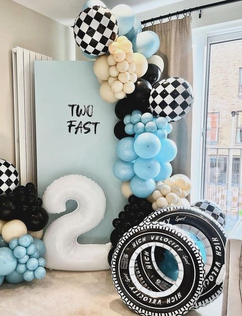 Tire Balloon, Racing Party, Birthday Morning Surprise, Race Party, Garland Arch, Racing Car Design, Car Themes, Balloon Centerpieces, Arch Kit