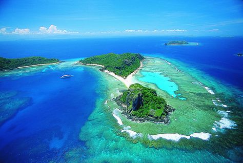 Fiji Islands Fiji Culture, Fly To Fiji, Fiji Beach, Best Honeymoon Destinations, Fiji Islands, Remote Island, Beaches In The World, Beautiful Sunrise, Island Travel