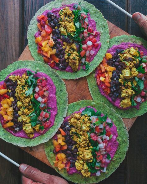 Pink Breakfast, Food Spread, Breakfast Burritos Recipe, Burritos Recipe, Rainbow Food, Health Nut, Raw Vegan Recipes, Breakfast Burritos, Food Presentation