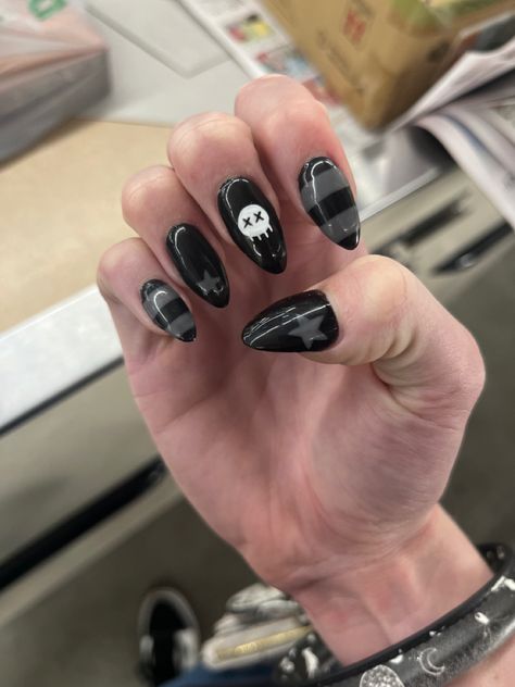 Grunge Nails Easy, Nail Inspo For Short Natural Nails, Short Alternative Nails, Nail Inspo Alt, Emo Nails Short, Alt Nail Ideas, Nail Designs Emo, Nail Inspo Emo, Marceline Nails