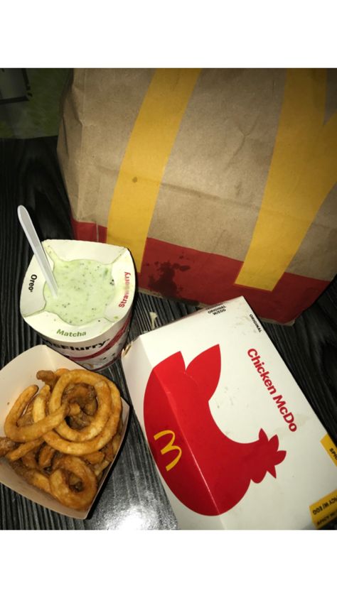 prank your friends using this photo Mcdo Food, Food Prank, Prank Your Friends