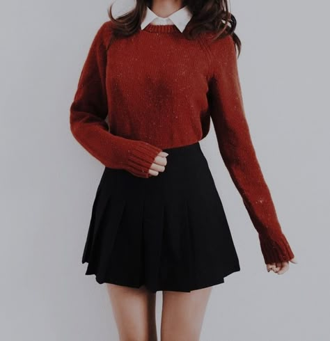 Red And Black Dark Academia Outfit, Red Dark Academia Outfit, Red Preppy Outfit, Black Skirt Outfit Aesthetic, Black Fall Outfits, Skirt Outfits Aesthetic, Dark Academia Outfit, Black Skirt Outfits, Dark Academia Clothing