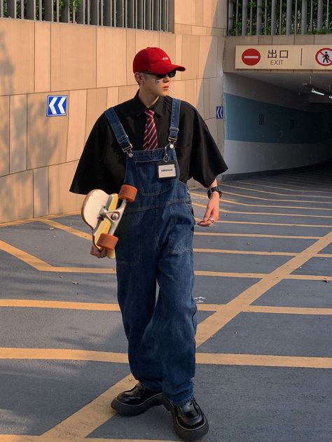 Overalls Outfit Streetwear, Overalls Outfit Men, Red Eclipse, Masc Style, Venus Aesthetic, Men Ootd, Asian Streetwear, Outfit Oversize, Trendy Boy Outfits