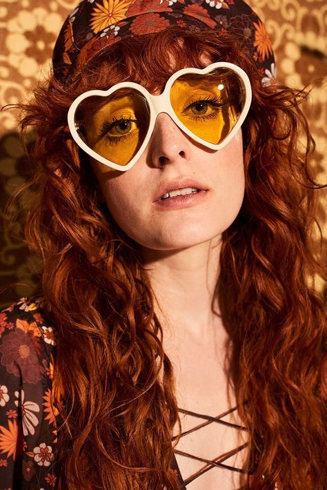 The Hippie Shake, 70s Inspired Outfits, 70s Sunglasses, Flower Sunglasses, Yellow Sunglasses, Flower Belt, Heart Glasses, Brown Floral Print, Vintage Photoshoot