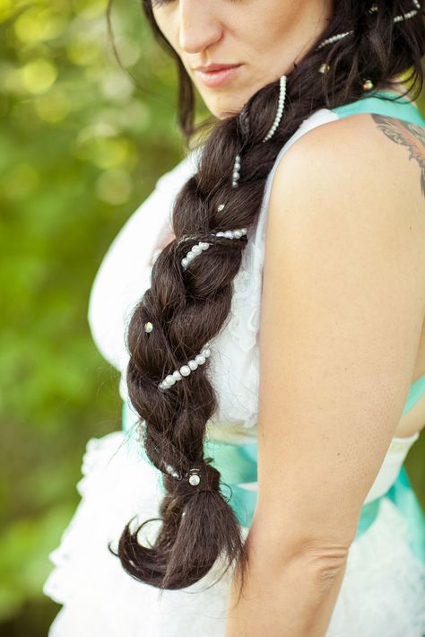 braided hairdo with pearls Cosmetology Ideas, Hairstyle Generator, Wedding Wishlist, Jamaica Wedding, Braided Hairdo, Braided Hairstyle, Boho Hair, Hair Idea, Trendy Hairstyle