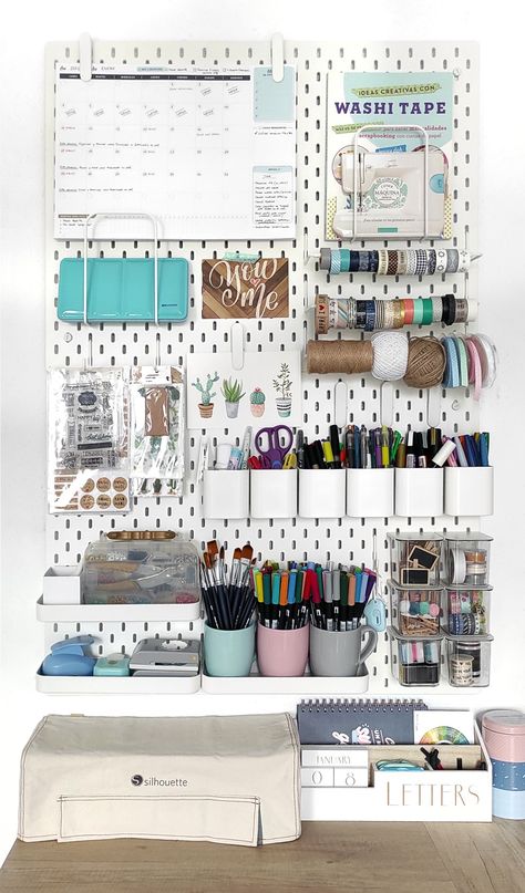 Ikea Skadis, Diy Organizing, House Vibes, Art Corner, Craft Room Organization, Diy Organization, Room Organization, Book Review, Craft Room