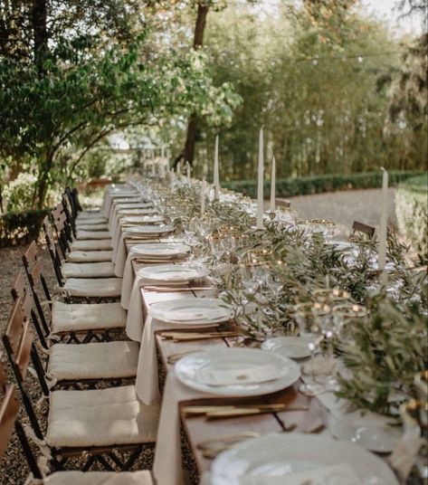 Wedding Ideas 2024, Outdoor Dinner Party, Dreams Really Do Come True, Free Wedding Printables, Tuscan Wedding, Outdoor Dinner, Event Planning Design, Salou, Tuscany Wedding