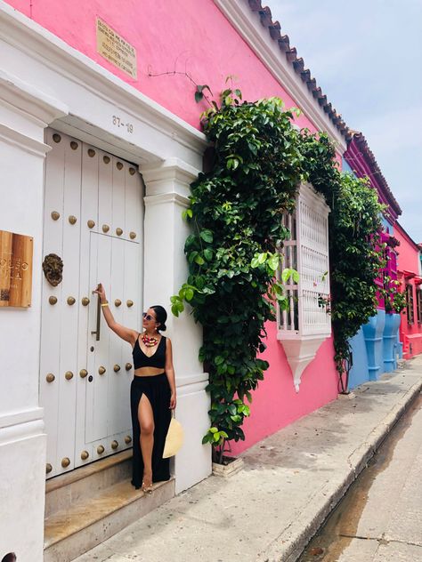 Cartagena Photoshoot, Cartagena Outfit Style, Outfits Cartagena, Cartagena Outfits, Colombia Outfits, Day Out Outfit, Cute Vacation Outfits, Beach Pictures Poses, Photography Poses Women