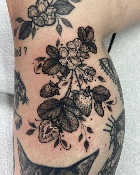 Small Tattoos Traditional, Tattoo Ideas Minimalist, Tattoos Feminine, Tattoos Quote, Gap Filler Tattoo, Tattoos Fine Line, Lace Patchwork Dress, Tattoos Watercolor, Strawberry Tattoo