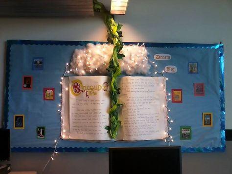 I finally made my dream bulletin board!  The giant book has the first few paragraphs of "Jack and The Beanstalk" written on it. Fairytale Bulletin Board Ideas, Dream Bulletin Board, Book Bulletin Board, Reading Display, Library Bulletin Board, Reading Bulletin Boards, Traditional Tales, Class Displays, Library Bulletin Boards