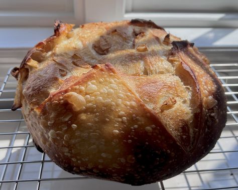 Apple And Honey Sourdough Bread | Recipes Sourdough Caramel Apple Focaccia, Sourdough Honey Bread, Honey Sourdough Bread, Honey White Bread Recipes, Apple Sourdough Bread, Sourdough Apple Bread, Apple Sourdough Recipes, Sourdough Inclusions Recipes, Sourdough Apple Recipes