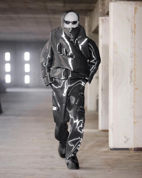 Heliot Emil, Fall 2023 Ready To Wear, Space Fashion, 2023 Ready To Wear, Liquid Metal, Cyberpunk Fashion, Futuristic Fashion, Future Fashion, Fall 2023