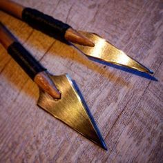 Picture of How to Make a Batch of DIY Arrowheads Arrows Diy, Archery Bows, Archery Equipment, Traditional Archery, Bow Arrows, Survival Tools, Crossbow, Survival Prepping, Camping Survival