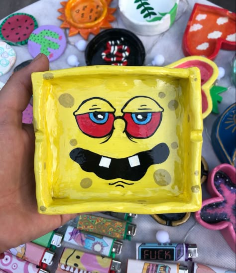 Custom Ashtray Clay, Clay Art Design, Spongebob Clay Tray, Ash Trey Ideas Clay, Home Made Ashtray, Clay Ashtrays Diy, Rolling Tray Clay Ideas, How To Make Ashtrays, Clay Ashtray Ideas For Men