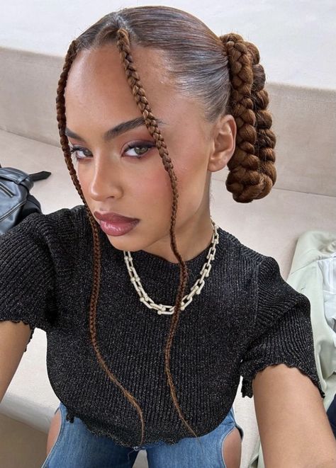 Formal Braided Updo Black Hair, Braid Styles For Round Face, Two Braids In The Front Natural Hair, 90s Twist Hairstyles, Protective Winter Hairstyles, Corporate Natural Hairstyles, New Years Hair Ideas, Hairstyle Ideas Black Women Natural Hair, Fro Hairstyles