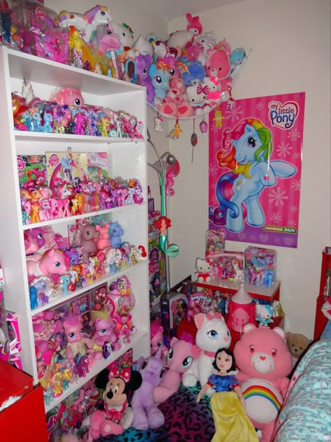 Mlp G3, Mlp Toys, My Little Pony Collection, Nostalgic Toys, My Lil Pony, Pony Art, Princess Castle, Cute Room Ideas, Mlp My Little Pony