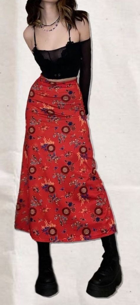 Long Red Skirt Outfit, Red Maxi Skirt Outfit, Long Skirt Aesthetic, Flowy Outfits, Red Skirt Outfits, Circle Skirt Outfits, Floral Skirt Outfits, Red Long Skirt, Skirt Outfits Aesthetic