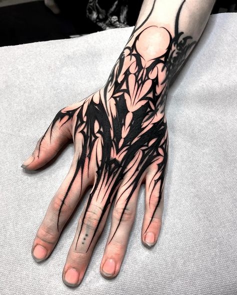 Wow 😍Cool Job👌 ⭕️ Artist: | @5.kaat 🔥 ⭕️ Support the Master by Subscribing and Like ❤️‍🔥🔥 📍 Located: Paris 🇫🇷 Germany 🇩🇪 ⭕️ Tags: #darkornamental666 ‼️ ⭕️ Subscribing: @dark_ornamental666 ‼️ #tattoo #tattoos #tattooing #dotattoo #dotworktattoo #dotwork #lettering #letteringtattoo #darklettering #darktattoo #blackwork #blacktattoo #blackworktattoo #tattoogirl #newtraditional #tattoodo #darw #ink #neotraditionaltattoo #tattoodo #darkwork #darkletters #blackworkers #darkart #tattooart #blac... Tattoo Instagram, Ornamental Tattoo, Car Tattoos, Dot Work Tattoo, Dark Tattoo, Dream Tattoos, New Traditional, Body Modifications, Tattoo Lettering