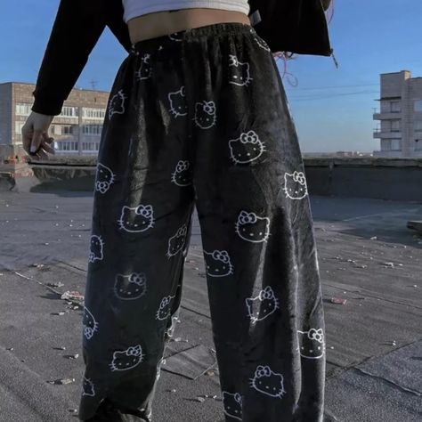 Black Hello Kitty, Anime Sanrio, Hello Kitty Black, Pyjama Pants, Fleece Pajama Pants, Cute Hello Kitty, Latest Shoe Trends, Clothes Aesthetic, Y2k Clothes