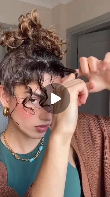 54K likes, 66 comments - curly_blissApril 4, 2023 on : "Super cute hairstyle 🥰 @rebekck . #hairtutorial #hairstylist #hairvideos #curlyhair #curls #curly #curlyhairstyles #instareels #reels..." Super Cute Hairstyles, Cute Hairstyle, Bad Hair Day, Hair Transformation, Hair Videos, Hair Trends, Hair Tutorial, Cute Hairstyles, Hair Stylist