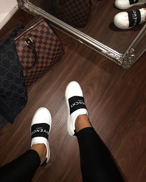 DESIGNER COMMUNITY on Instagram: “Do you like those Givenchy sneakers? #GIVENCHY” Designer Shoes Gucci, Givenchy Sneakers, Designer Shoes Sneakers, Timberland Boots Outfit, High Heels Classy, Nike Design, Yellow Boots, Heels Classy, Looks Chic