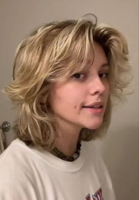 Rockstar Blowout Haircut Short, Short Hairstyle Women Fluffy, Blonde Hair Shoulder Length Ideas, Mullet Heart Shaped Face, Extremely Layered Hair Medium, Wavy Shag No Bangs, Wolfcut In Ponytail, Mid Length Wolf Cut Straight Hair, Mullet Balayage