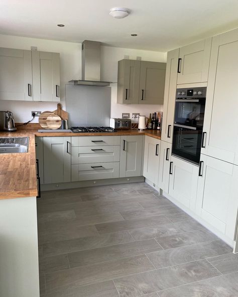 Considering how much I love our kitchen I don’t often feature it! The whole house is a working progress but I love every inch of it 😊 very … | Instagram Taylor Wimpey Kitchen, Taylor Wimpey, Very Excited, New Builds, Kitchen Interior, Kitchen Ideas, Kitchen Remodel, The Whole, Decor Inspiration