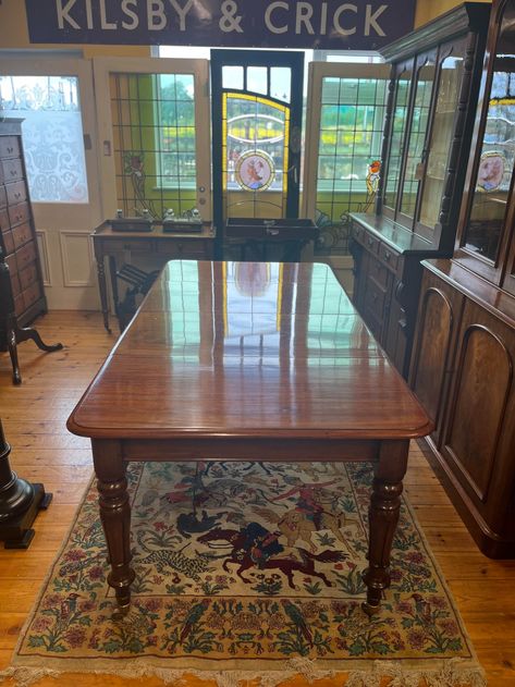 VICTORIAN MAHOGANY EXTENDING DINING ROOM TABLE Dining Room Library, Antique Tables, Room Library, Antique Table, Antiques For Sale, Antique Photos, Extendable Dining Table, Room Table, Dining Room Table