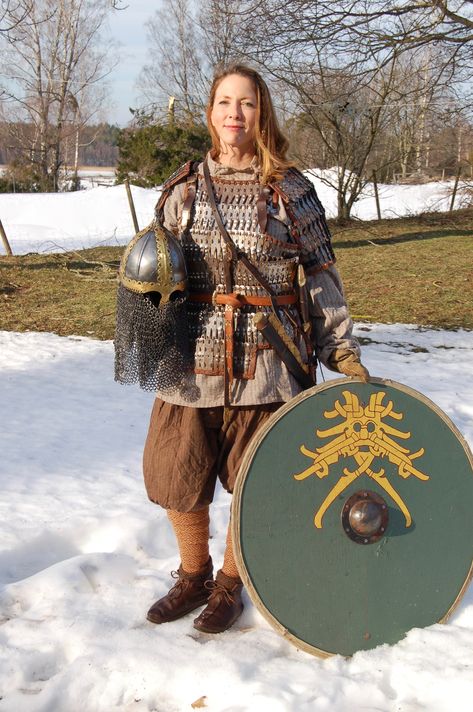 Medieval Reference, Female Armour, Rus Viking, Viking People, Viking Warriors, Kievan Rus, Viking Garb, Viking Armor, Viking Costume