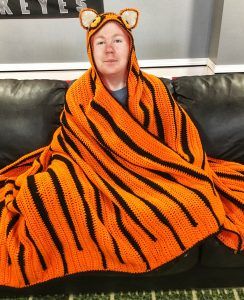 Tiger Blanket, Crochet Dog Hat, Dog Sweater Crochet Pattern, Crochet Dog Sweater, Baby Afghan Crochet, Baby Afghans, Crochet Dog, Sweater Crochet Pattern, Blanket Crochet