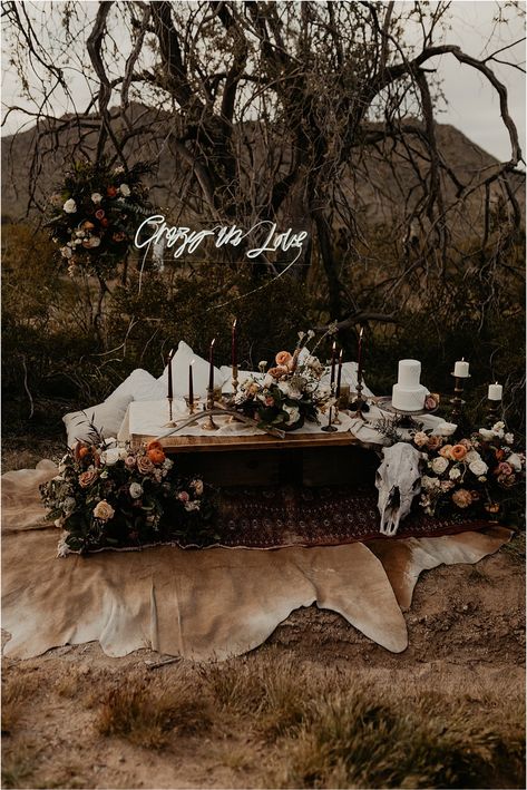 Desert Wedding Ideas, Grunge Wedding, Kelsey Rose, Southwestern Wedding, Dark Wedding Theme, Bohemian Grunge, Wide Open Spaces, Airbrush App, Dark Wedding