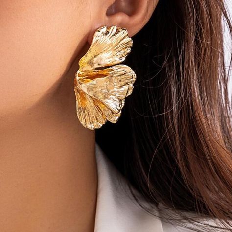 Zara Half Earring Waves Gold Statement Earrings New Never Worn No Back Card Boho Picnic, Y2k Accessories, Punk Vintage, Butterfly Earrings Stud, Gold Statement Earrings, Flower Stud Earrings, Flower Stud, Big Earrings, Flower Earrings Studs