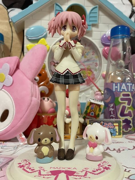 Madoka Kaname, Kawaii Core, Anime Figurines, Figure Poses, Puella Magi Madoka Magica, Anime Dolls, Madoka Magica, Hand Art, Creepy Cute