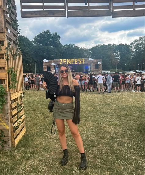 Cargo skirt
Festival 
Summer
Outfit inspo Cargo Skirt Rave Outfit, Cargos Festival Outfit, Spilt Milk Festival Outfit 2023, Festival Chill Outfit, Coachella Skirt Outfit, Cargo Skirt Festival Outfit, Leeds Festival Outfits Uk, Cargo Festival Outfit, Uk Rave Outfit