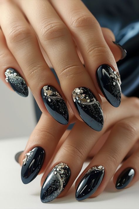 Dark Blue nails Dark Blue Nails Christmas, Dark Engagement Nails, Nail Ideas Blue And Black, Navy Wedding Nails Bridesmaid, Christmas Nails Navy, Winter Dark Nails, Dark Elegant Nails, Night Court Nails, Dark Nails Designs