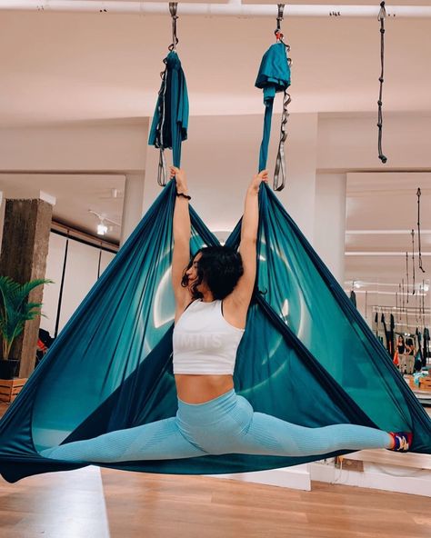 Stretch Challenge, 5 Minute Abs Workout, Silk Yoga, Sky Yoga, Yoga Hammock, Aerial Hammock, Aerial Fitness, Aerial Dance, Fitness Exercises