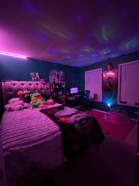 room inspo Trap House Room, Trap House Aesthetic, Preppy Rooms, Cool Room Decor, Luxury Room Bedroom, Chill Room, Trap House, House Aesthetic, Dream Apartment Decor