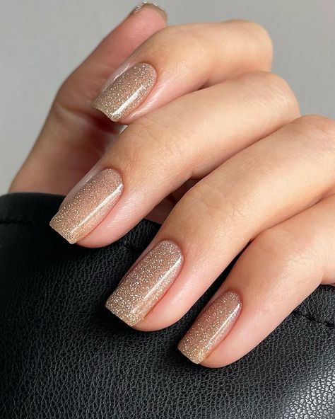 Neutral Fall Nails, Taupe Nails, Dark Red Nails, December Nails, Chrome Nail Powder, Glittery Nails, Blush Nails, Fake Nails With Glue, Rose Nails