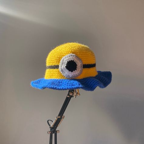 Crochet Minion Bucket Hat, Crochet Minion Hat, Funny Bucket Hats, Minion Crochet Hat, Crochet Minion, Minion Hat, Minion Hats, Minion Crochet, Crochet Disney