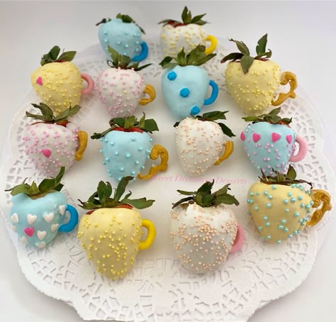 Tea Cup Strawberries, Tea Cup Desserts, Tea Party Strawberries, Alice In Wonderland Strawberries, Teacup Strawberries, Tea Ministry, Edible Tea Cups, Adult Tea Party, Tea Party Desserts