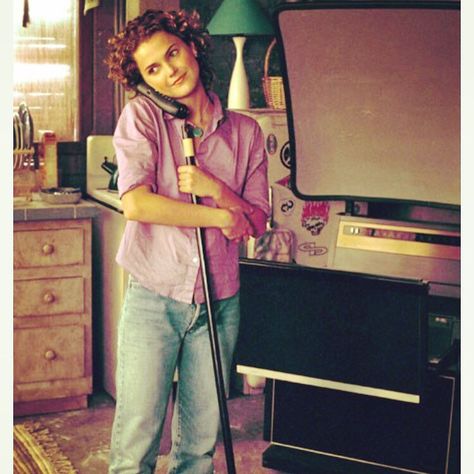 Felicity Porter, Felicity Show, Normcore Fashion, Keri Russell, Outfit 90s, Drive In Movie, 90s Outfit, Fashion Tv, Celebrity Outfits