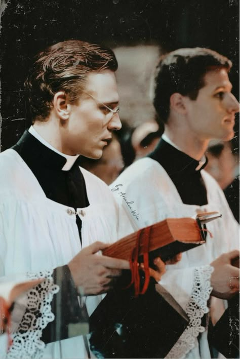 Catholic Priest Aesthetic, Priest Aesthetic, Priest Robes, Catholic Aesthetic, St Jerome, Church Aesthetic, Religious Imagery, Catholic Priest, Human Poses Reference