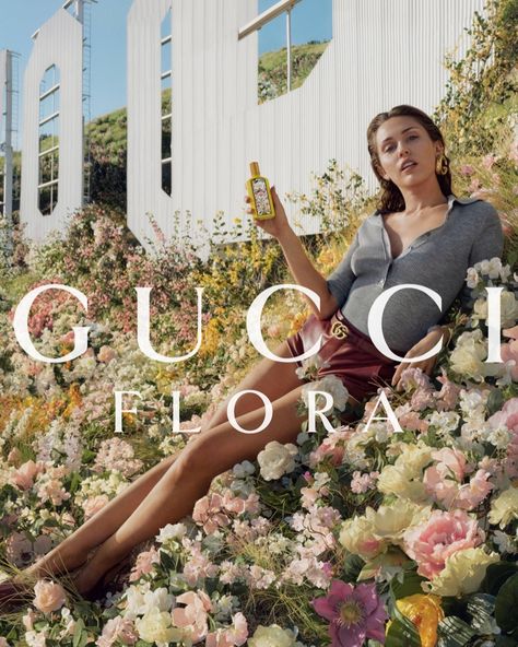 Miley Cyrus Blooms in Gucci's New Flora Perfume Ad Gucci Flora Perfume, Shop Gucci, Gucci Flora, Medium Tv Show, Perfume Ad, Hollywood Sign, Celebrity Lifestyle, Gucci Gucci, Style Mistakes