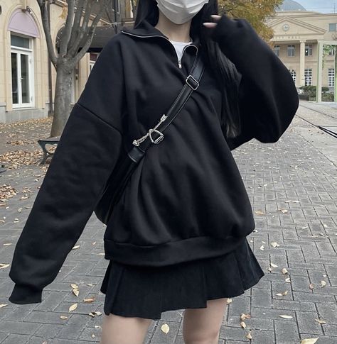 Outfit
Streetwear
All-black
Black outfit 
Outfit inspiration 
Winter outfit
Asian
Asian site models
Asian style
Site model
Girl outfit Black Skirt Outfit, Black Skirt Outfits, Aesthetic Y2k, Swaggy Outfits, Skirt Outfit, Mode Inspo, 가을 패션, Outfit Goals, Korean Outfits