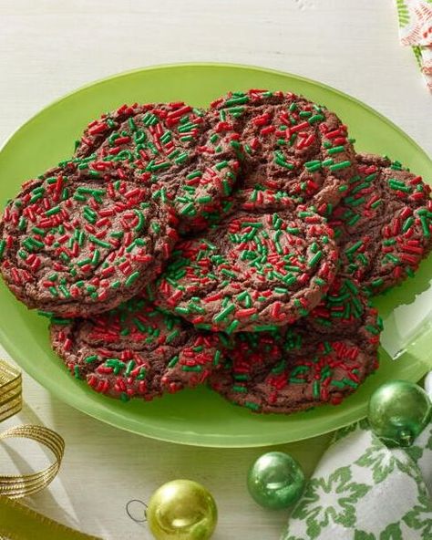 Pioneer Woman Cookies, Unique Christmas Cookies, Oreo Truffles Recipe, Chocolate Cake Mix Cookies, Devils Food Cake Mix Recipe, Hot Chocolate Cookies, Cake Mix Cookie Recipes, Devils Food Cake, Easy Chocolate Cake